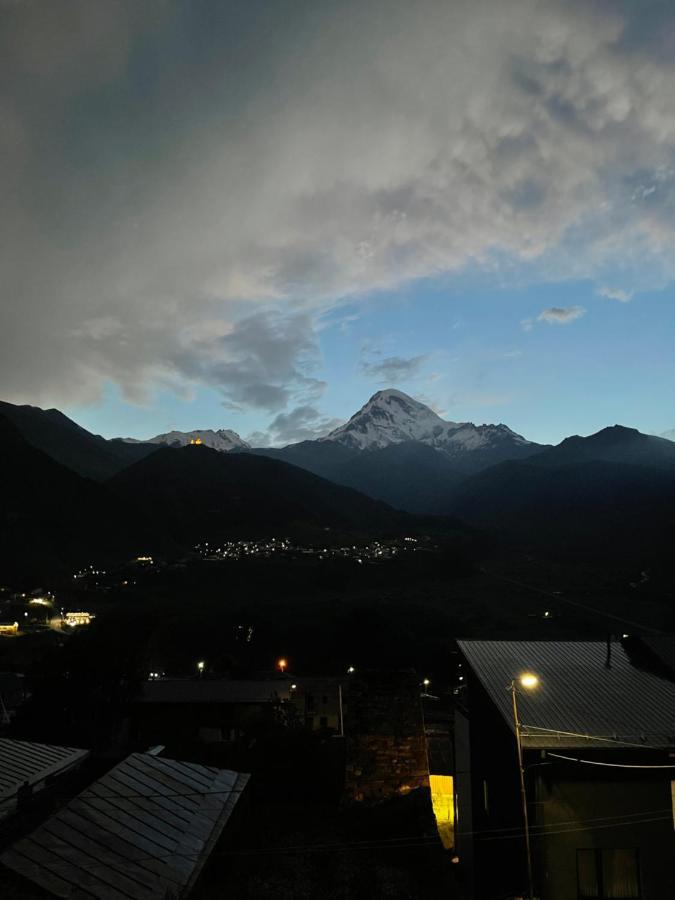 Graf Kazbegi Hotel Buitenkant foto
