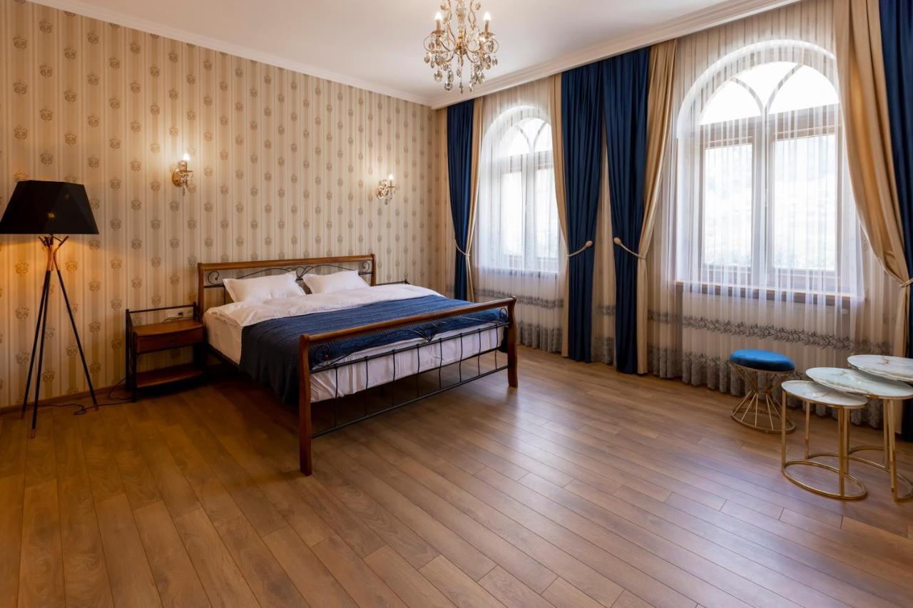 Graf Kazbegi Hotel Buitenkant foto