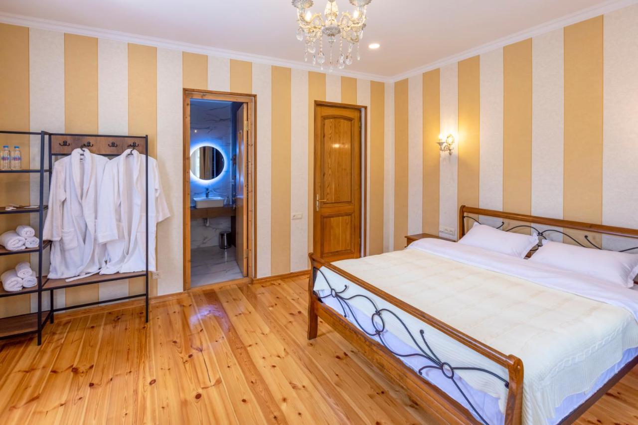 Graf Kazbegi Hotel Buitenkant foto
