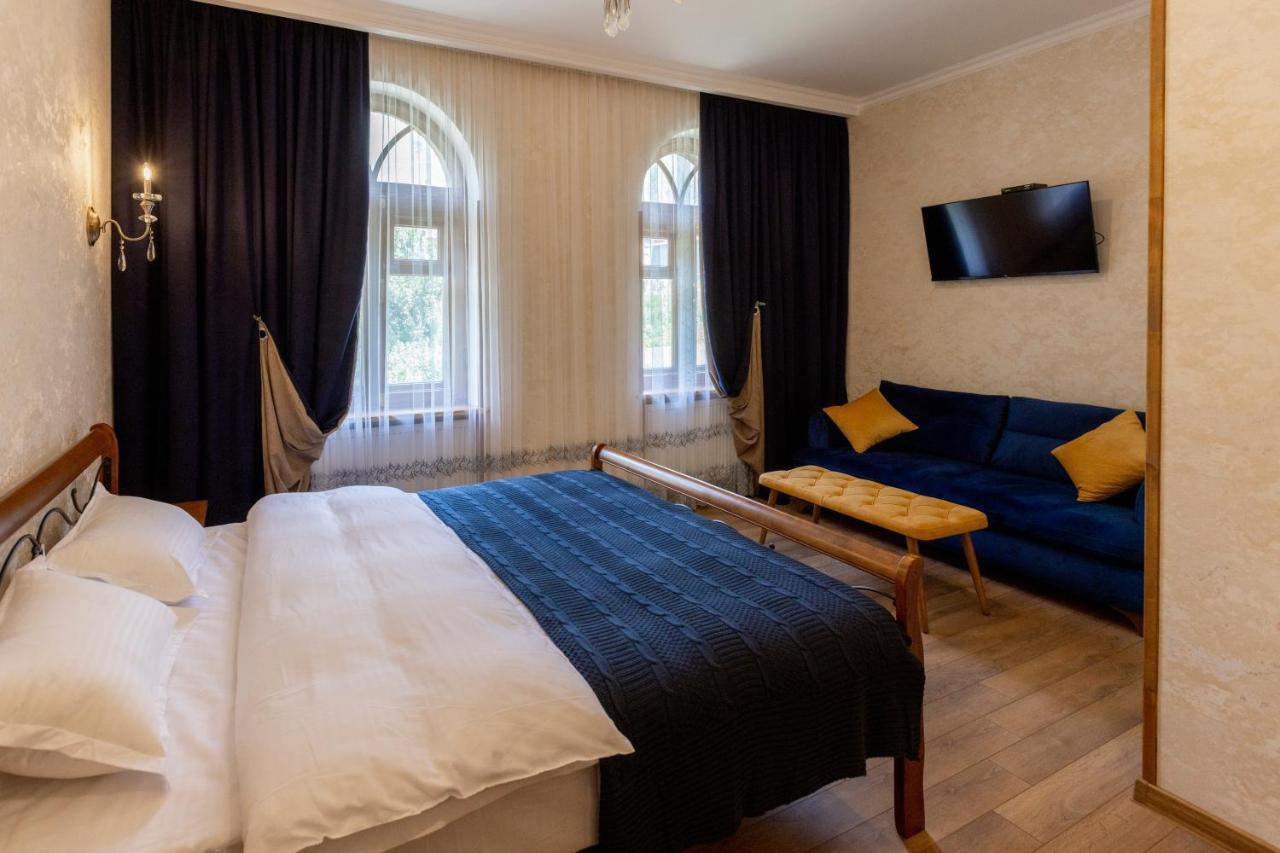 Graf Kazbegi Hotel Buitenkant foto