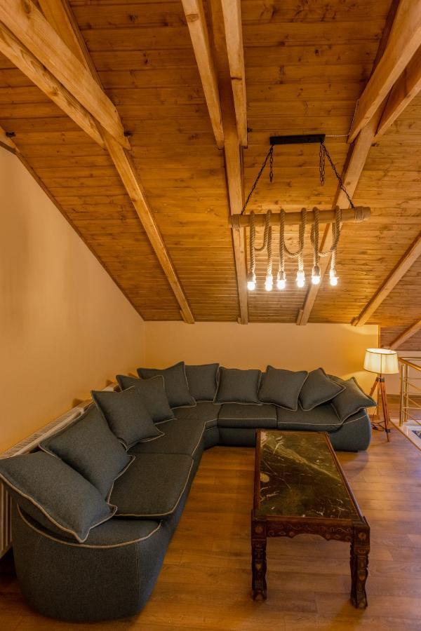 Graf Kazbegi Hotel Buitenkant foto